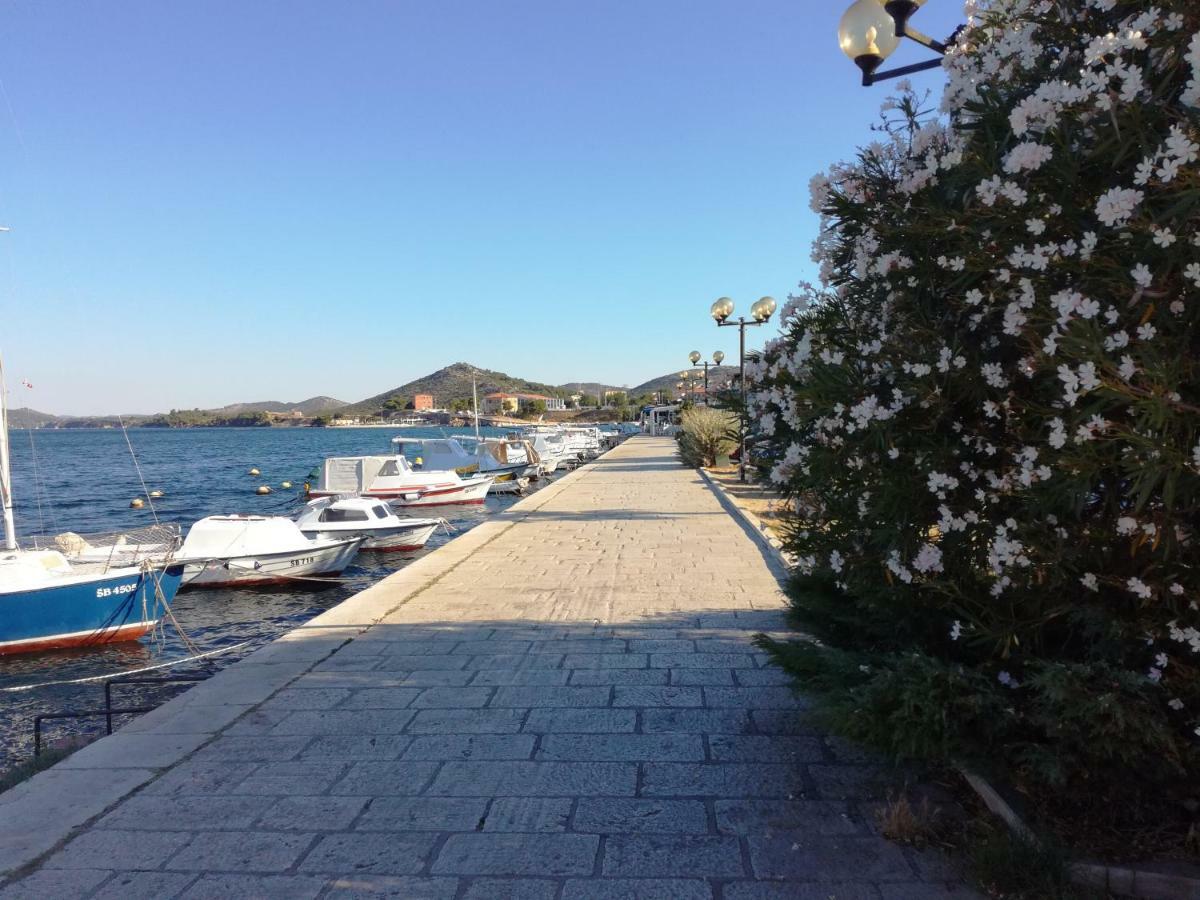 Antini Trudi Šibenik Exterior foto